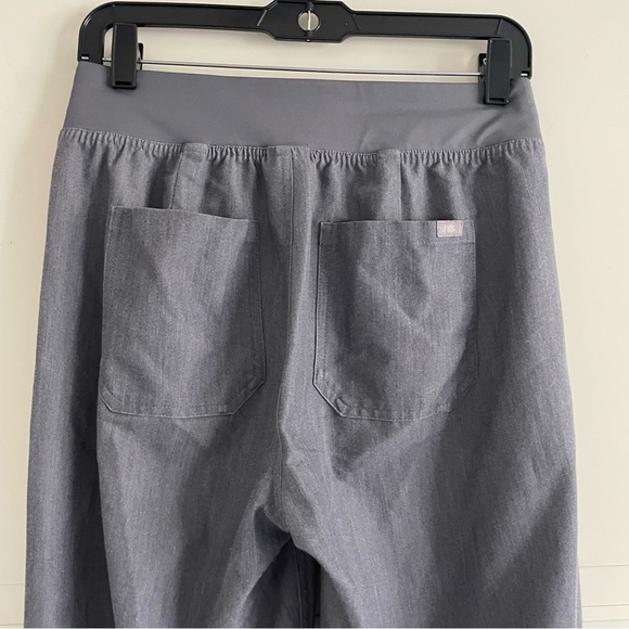Figs Livingston Basic Scrub Pants in Graphite Gray S20605 - Picture 4 of 13